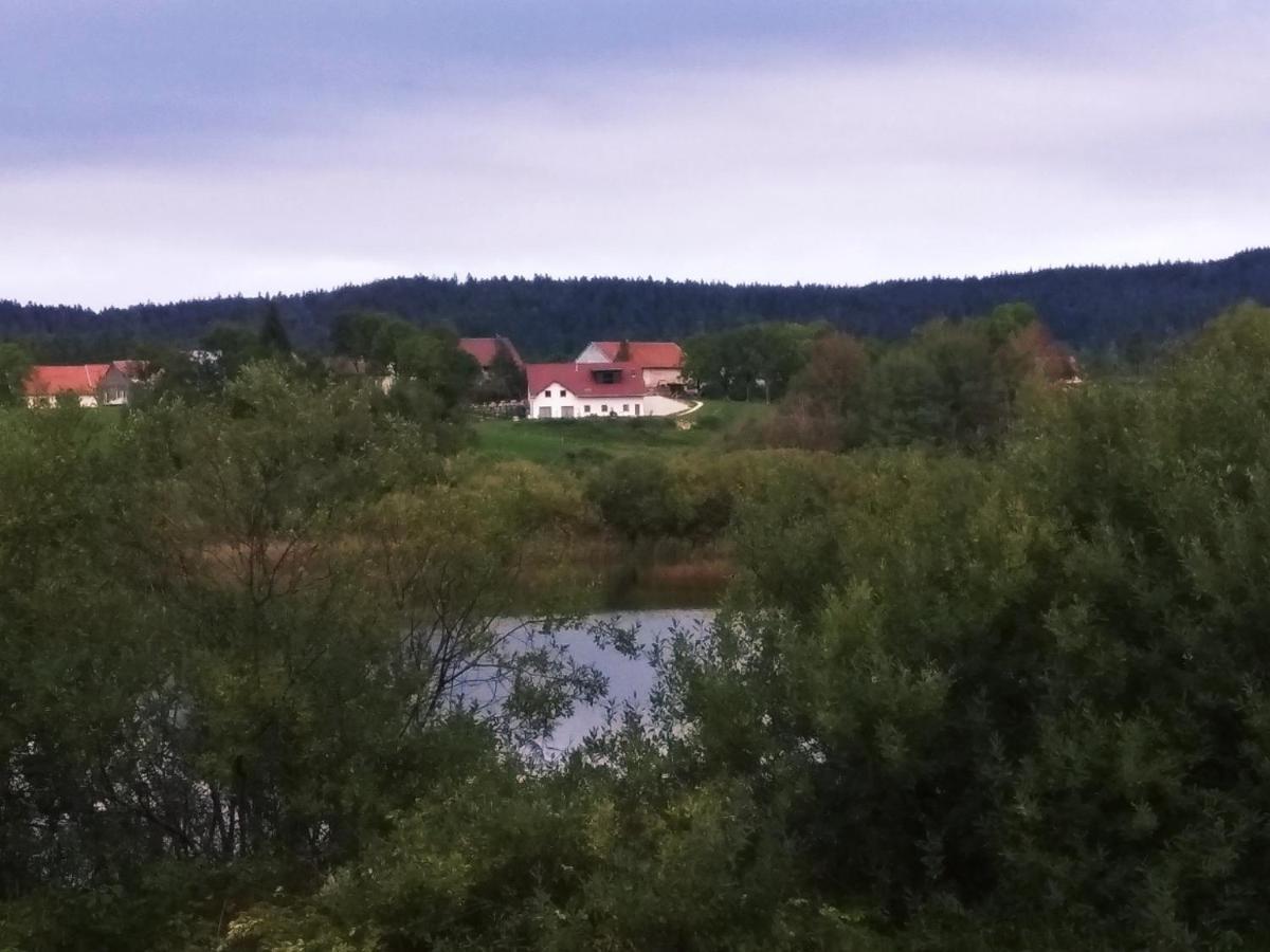 L'Esca'Lac Grande-Riviere Chateau Buitenkant foto
